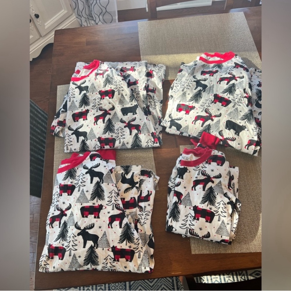 Family‎ Christmas pajamas